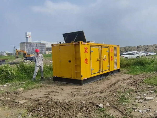 惠城200KW柴油发电机机组每小时的油耗量受哪些因素影响？